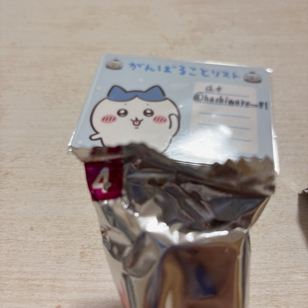 hachiware__51's tweet photo. ちいかわチョコボックス 交換

【譲】 モモンガ あのこ
【求】 ラッコ 古本屋
コンプ目的で求めてます
郵送のみの交換希望📮
検索からお声がけください
モモンガのみ未開封の物になります https://t.co/25lDeFwG7V
