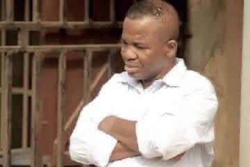 Pascojnr's tweet photo. Akwara Anu inside Shawarma? https://t.co/aaLLPyB5It