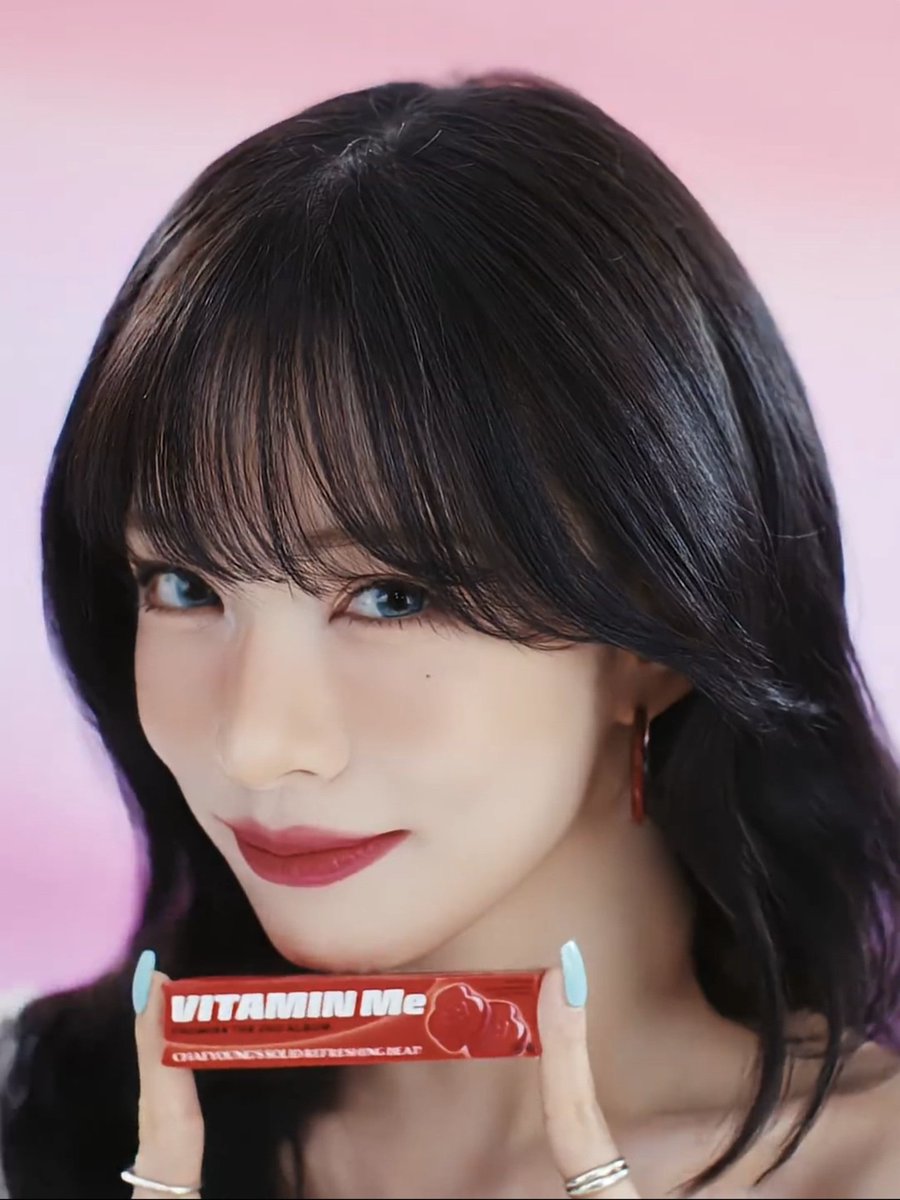 chaeng_1ng's tweet photo. 이채영 진짜 미쳤네... 🍒 https://t.co/JdS981EzJy