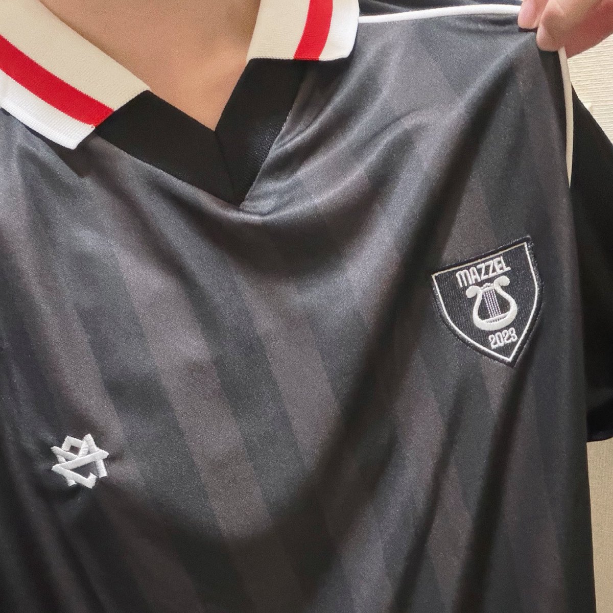 naniwa___89's tweet photo. サッカーシャツ届いてた☕️!!!!!!!!
受注受付ギリギリまで悩んだ結果
買ってよかった🙂‍↕️🙏🏻 https://t.co/WKTRAFw4P9