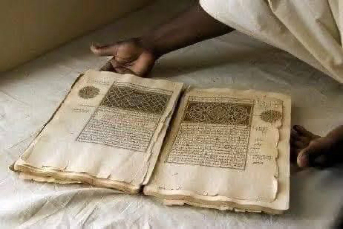 Kadi_Maiga_Fit's tweet photo. Plus j’en apprends sur Tombouctou, plus je réalise à quel point l’histoire du Mali est fascinante. Un patrimoine intellectuel exceptionnel qui mérite d’être connu et célébré. 🇲🇱📚

#Mali #Tombouctou #Histoire #Patrimoine #Afrique https://t.co/iPgWUgG2Pm