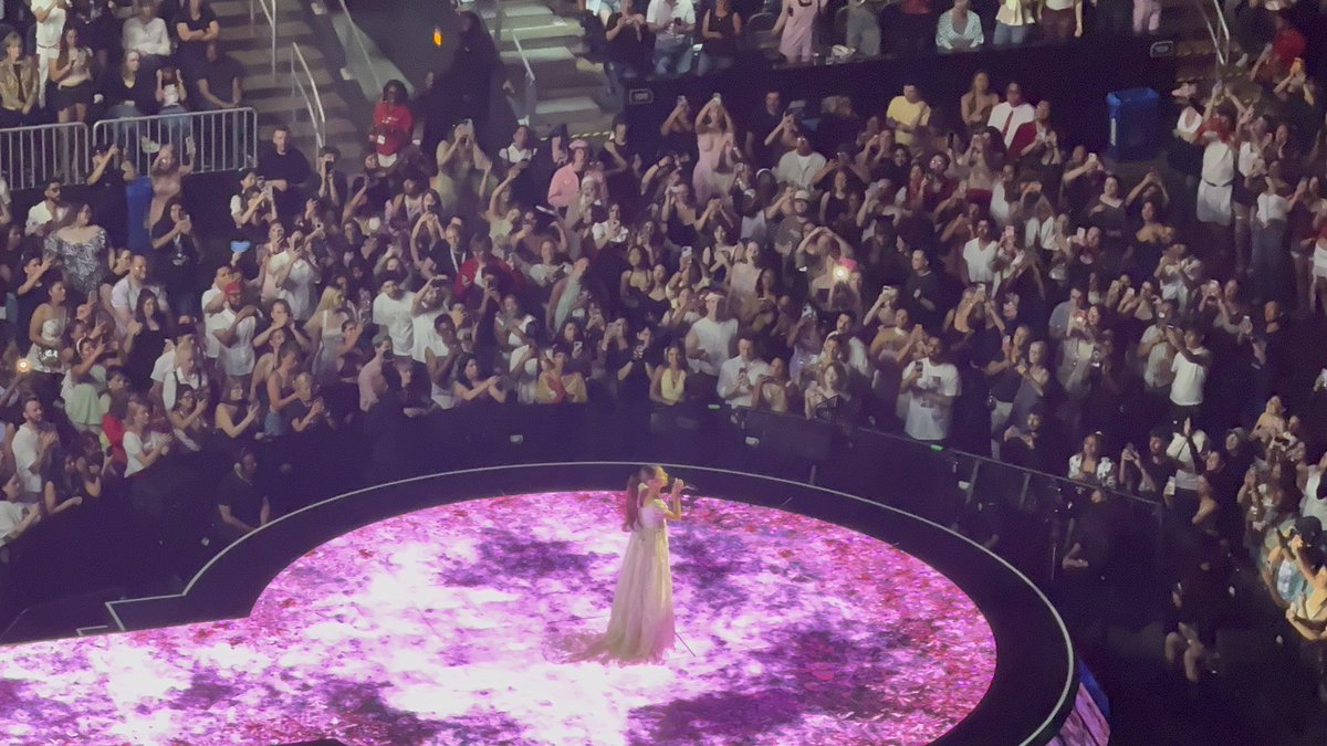 YoureLosingEmma's tweet photo. Well I miss Ari already https://t.co/20OaPMDe1K