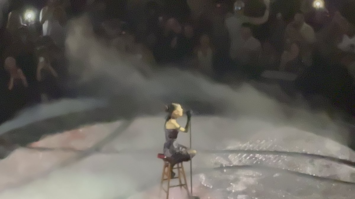 YoureLosingEmma's tweet photo. Well I miss Ari already https://t.co/20OaPMDe1K