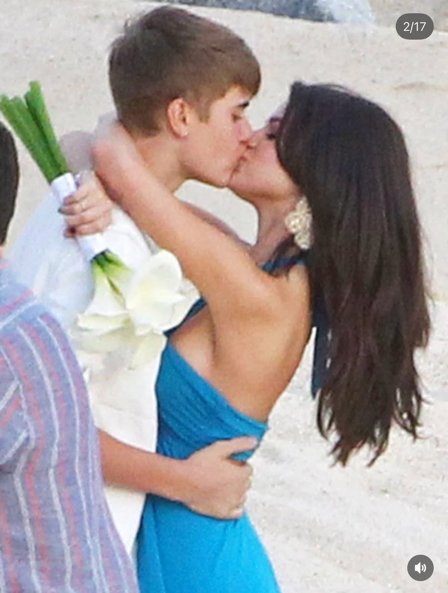 Nikkiiee_d's tweet photo. The Justin Bieber–Selena Gomez era was the peak of celebrity relationships. Everything since has felt like a downgrade. https://t.co/m8NwyE095z