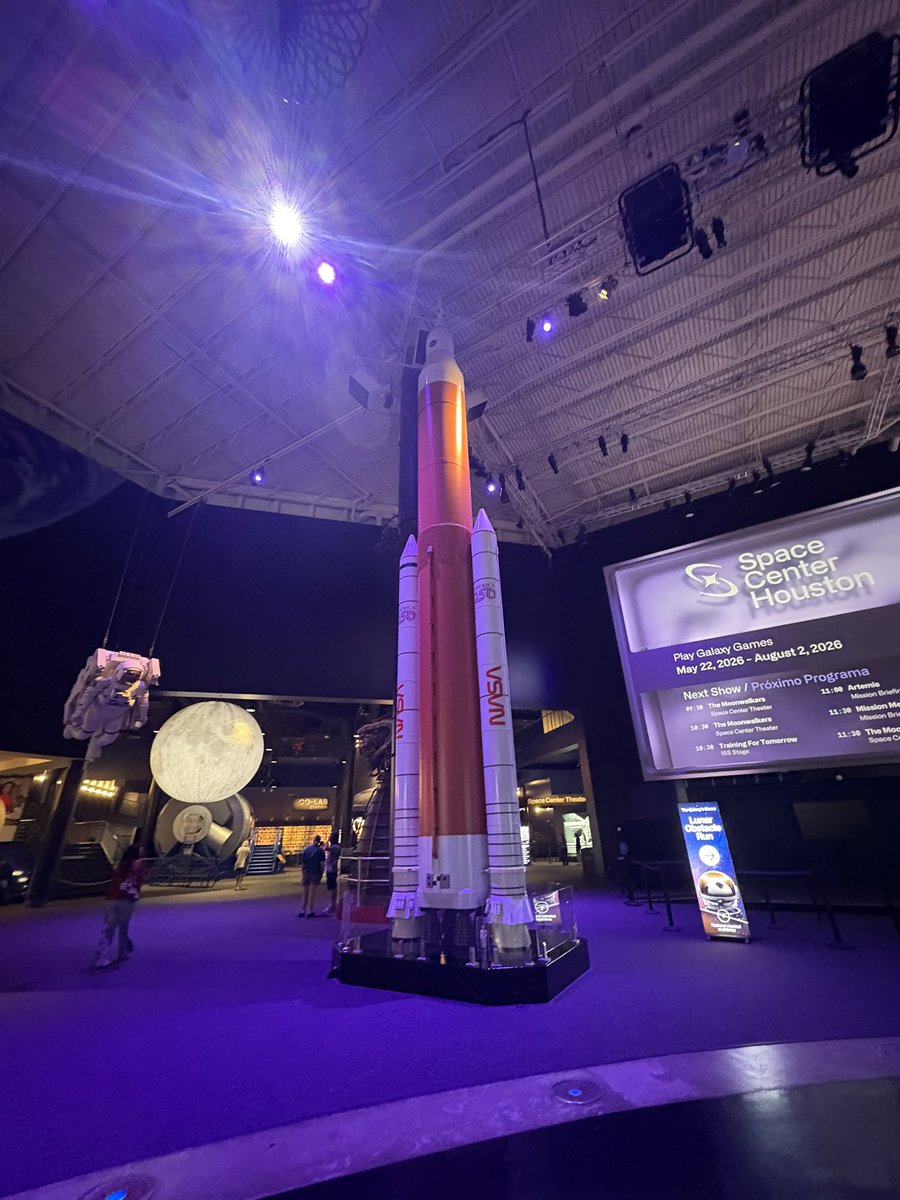 itsrilea's tweet photo. hello @SpaceCenterHou and a big thank you to @AstroAnnimal for convincing me to visit! Let’s go birthday exploring (space edition)! https://t.co/XiHDGfzrmO