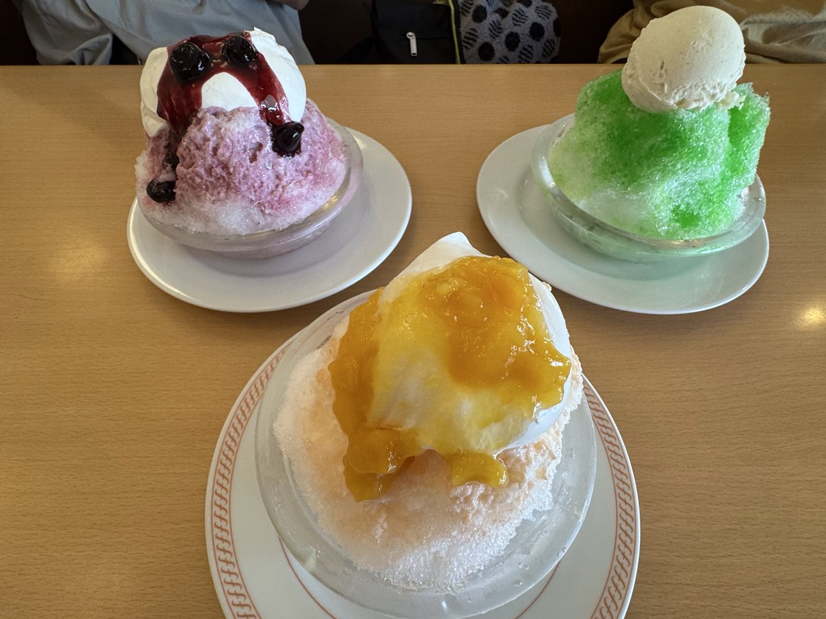 8xobh's tweet photo. 14時ぐらいに仕事終わって後輩とジョイフル行ってかき氷食べた✌️
4時間ぐらい喋ってたわ🤣
んでスロット行って16000円が179000円になったよ😍
最近また勝ててる！！！
取り切れなかったよ😭😭
いつもこんなんばっかや https://t.co/B1bHEl6kdq