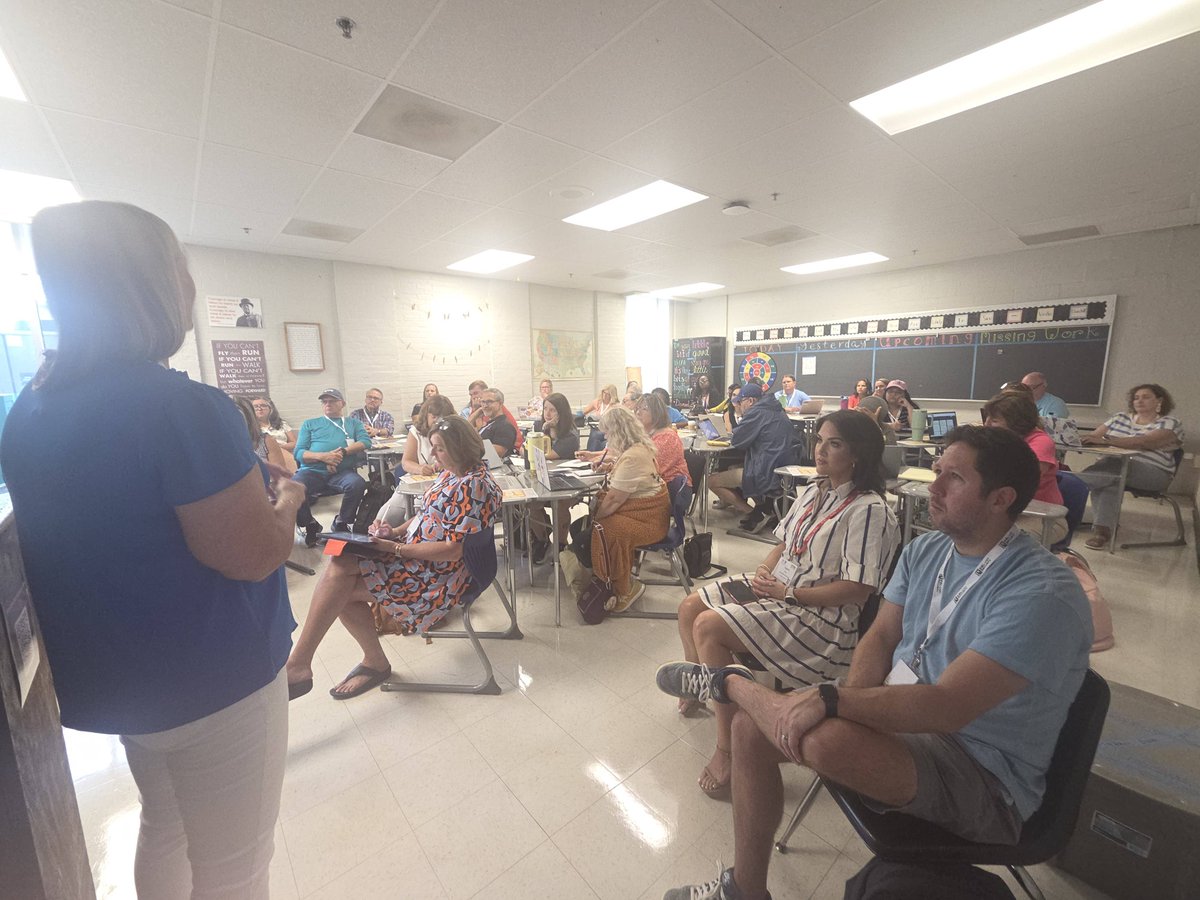 TN_TETA's tweet photo. Great sessions for teachers today! Lots of discussions and exchanging of ideas and strategies. https://t.co/vVUXW85nWg