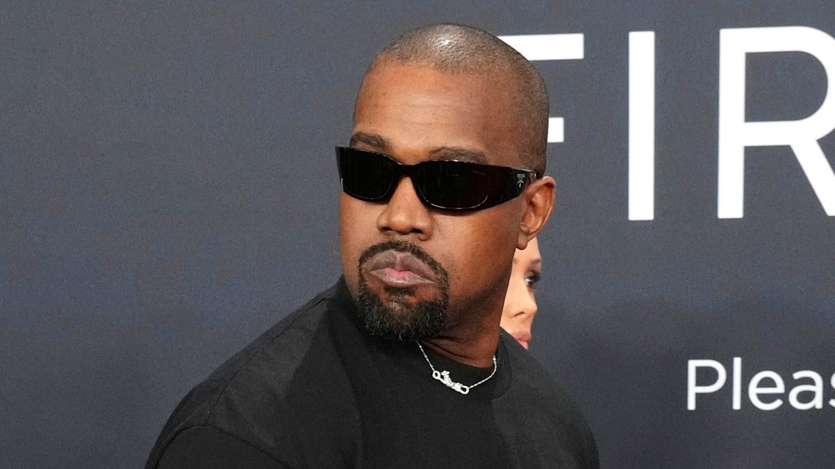 FilRougeFR's tweet photo. 🚨🇦🇱 ALBANIE | 4 millions d’euros d’argent public pour un concert de Kanye West.

Le gouvernement albanais assume ce financement malgré la polémique entourant le rappeur, auteur de multiples propos antisémites ces dernières années.

Tirana estime que l’événement pourrait attirer des dizaines de milliers de visiteurs et générer jusqu’à 100 millions d’euros de retombées économiques.