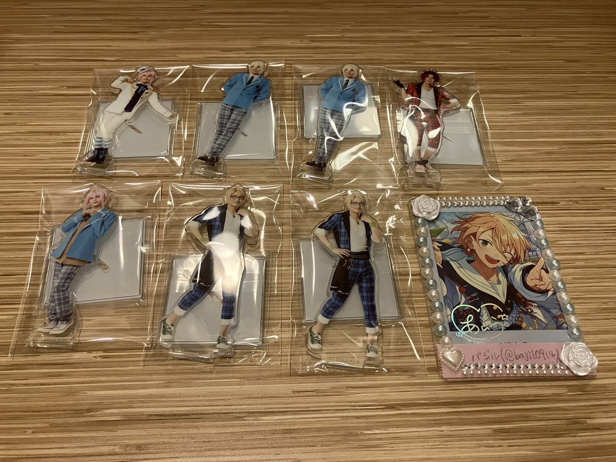 bajil0914's tweet photo. 【交換/譲渡】あんステ レクイエム 返礼祭 アクスタ あんスタ

譲)桃李 英智 真緒 真

求)司(両種)又は500円/個

7/11マチネ前後手渡し https://t.co/R17JLijjRd