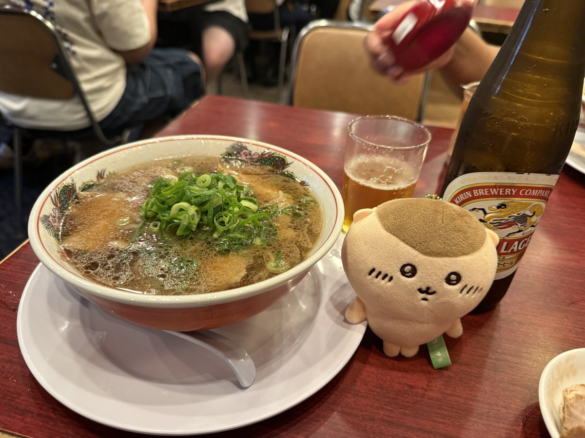 hsYRhkAGtV42959's tweet photo. 幻影オフ会で京都へ
焼肉の後に、超人気店のこちらへ。
まあ、普通に美味いラーメンですね。
でも並ぶほどでもないかな？？ https://t.co/MR0QxWSwmA