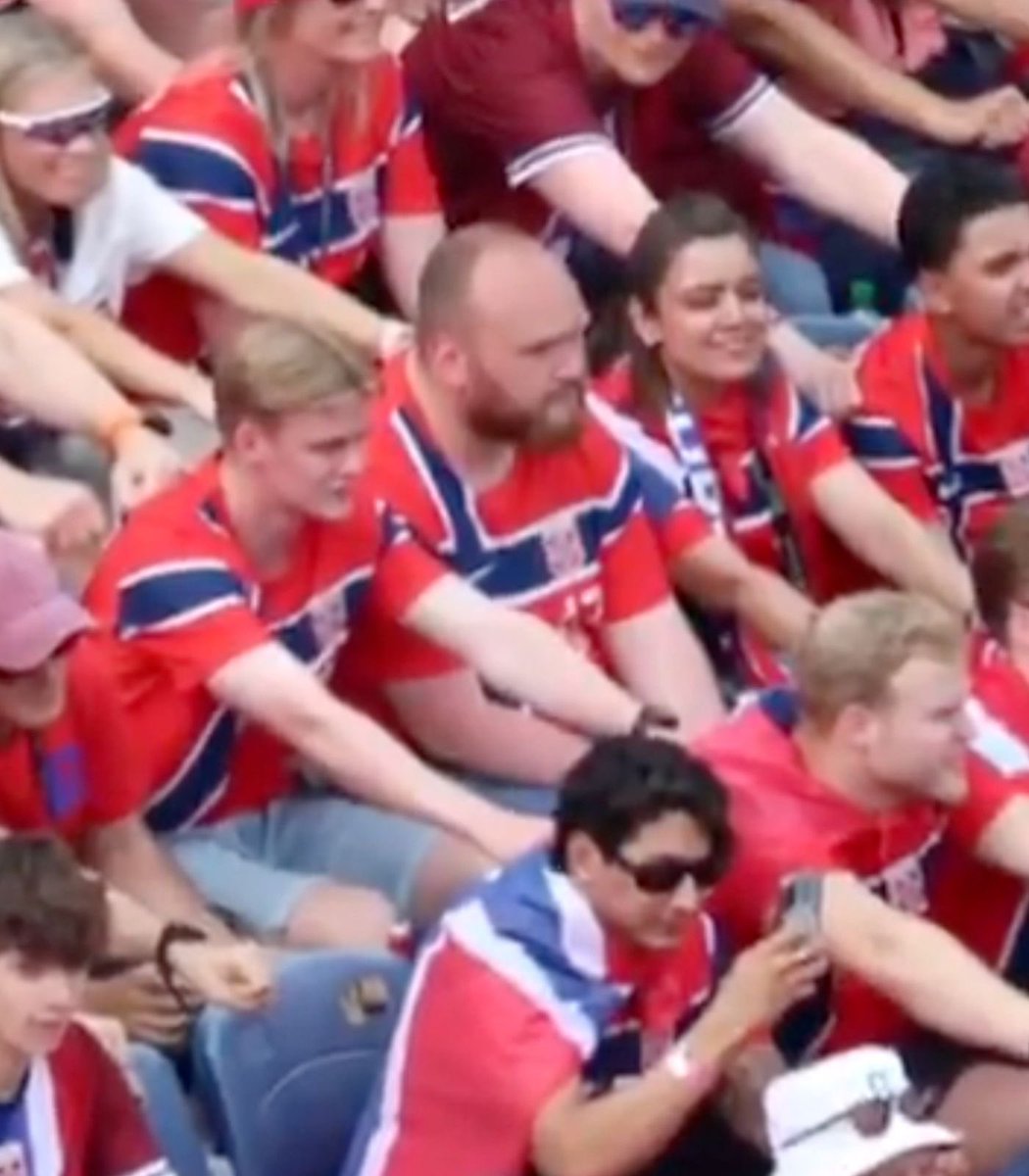 PolymarketSport's tweet photo. 🚨TRENDING: A Norway fan has gone viral for not participating in the “Viking Row” celebration after matches and won't do it if they win the World Cup.

"I just find it really stupid…It’s factually wrong; they didn’t row, they sailed over the Atlantic” https://t.co/CIIGaUR6py