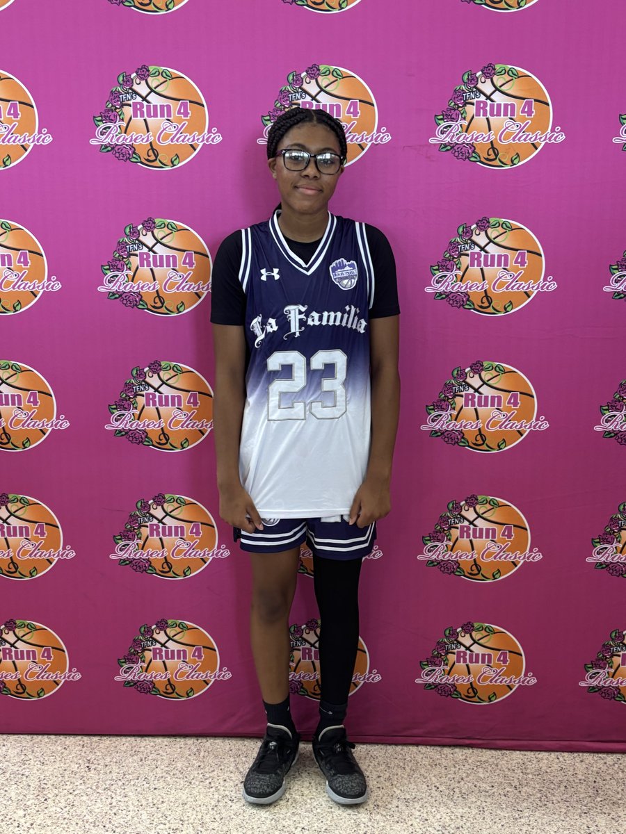 Alese6691's tweet photo. Come and see me this weekend at the Run For The Roses!🏀💪 https://t.co/jNlcGbYzw2