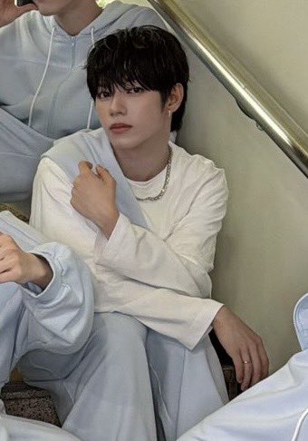 dam6am's tweet photo. 오늘도 수고했엉 이엘이랑 아홉〰️ https://t.co/0vYYVGvfLb