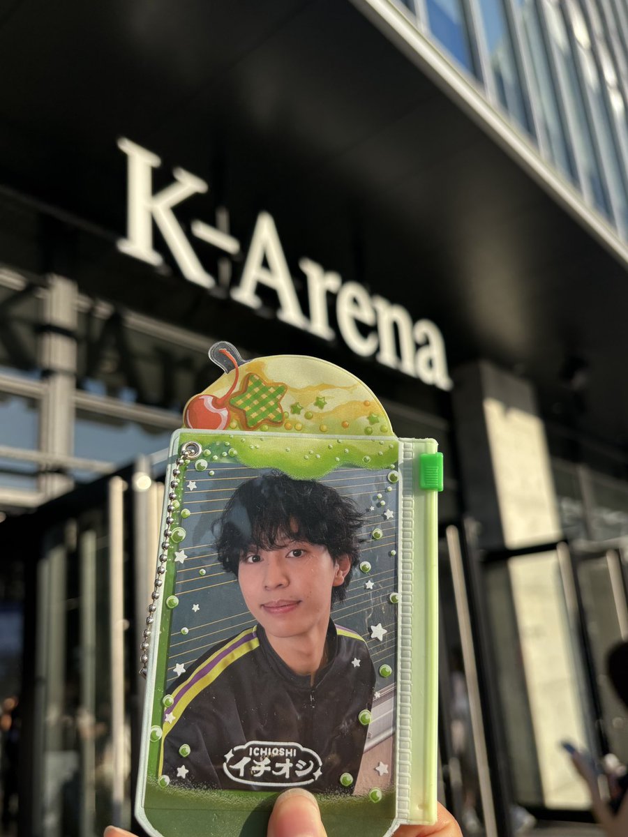 su_c5's tweet photo. ついに生パフォ見れて感動したありがとうありがとう🙏🙏
色んなグループさん見れたのも楽しかった🌟 https://t.co/Hntb6hEFlA
