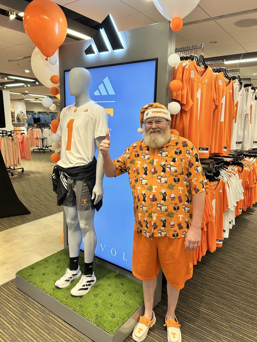 VolShop tweet media