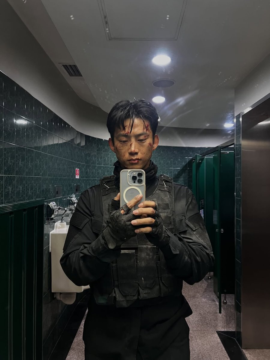 only_oktaec's tweet photo. GIVE HIM IS SOLDIER ML ROLE

#2PM #TAECYEON https://t.co/hVhlhl6W48