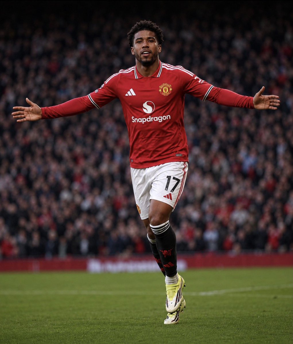 ChinoUTD's tweet photo. 🚨 Owen Hargreaves explains why Andrey Santos is a Michael Carrick signing:

“Some Chelsea fans are laughing, saying they’ve sold Manchester United £50m worth of baggage. I think they’re looking at it the wrong way. This isn’t just a Manchester United signing. This is a Michael Carrick signing.

When Carrick looked at his midfield, he already had players who could dictate play. What he didn’t have was a midfielder who hunts the ball the way Andrey Santos does.

He’s relentless. He presses, he tackles, he blocks shots, he tracks runners and he wins possession high up the pitch. The best part is that he doesn’t just win the ball back, he starts attacks with those recoveries. Give an opponent one loose touch and Santos is already there turning defence into attack.

That’s a profile United have been missing for years. If INEOS are bringing in players because they’re exactly what Carrick wants, then I’d say United are finally recruiting with a clear football plan. And that’s far more important than winning transfer debates in July.”