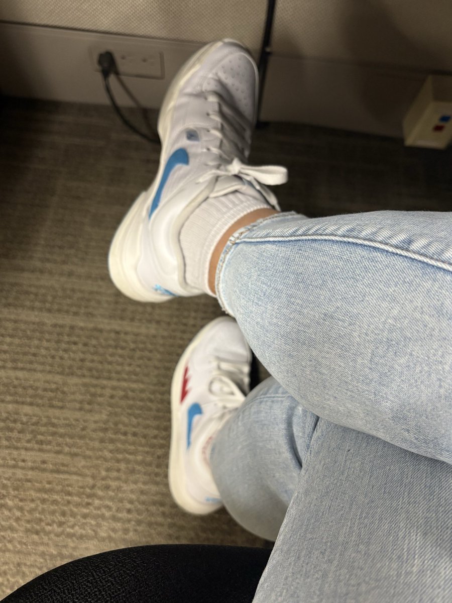 OhioValleyPIT's tweet photo. Back to the cubicle life. Boo!
#FireFriday #OOTD #KOTD https://t.co/gwsvO5U2S1