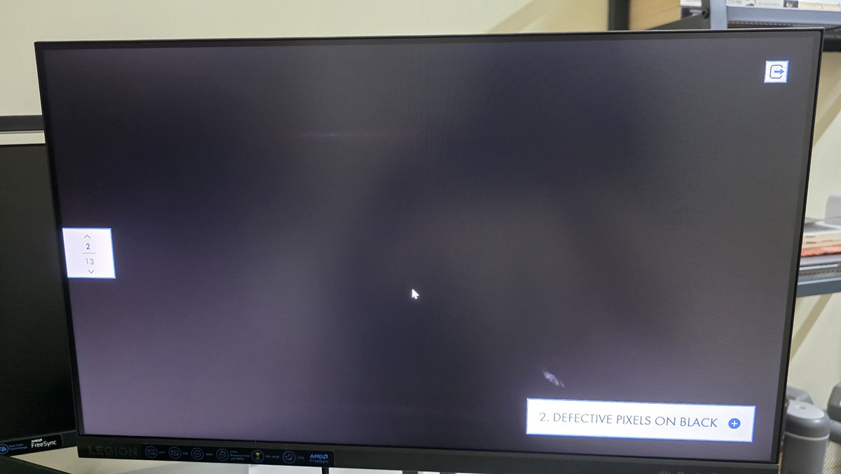 Chairanthchand's tweet photo. @flipkartsupport  @Flipkart
Just got my Lenovo Legion monitor got delivered today and i see a dead pixel on the screen and i cannoy see a return/exchange option in the app. https://t.co/Re1J2sLyua