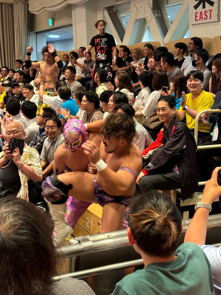 harumipro0629's tweet photo. 〜JTOvs飯伏プロレス研究所7対7イリミネーションマッチ〜
#高橋幸光、#八須拳太郎、#前口大尊、#今成夢人、#三富兜翔、#安部行洋、#下東由朋 with #飯伏幸太 vs #武蔵龍也、#たこぶつ、#ARA、#ボンバータツヤ、#ジュエル・バード、#カーベル伊藤、#北上コータ
人数多い!!🤣
#pw_jto https://t.co/XG0DJoI6Y8