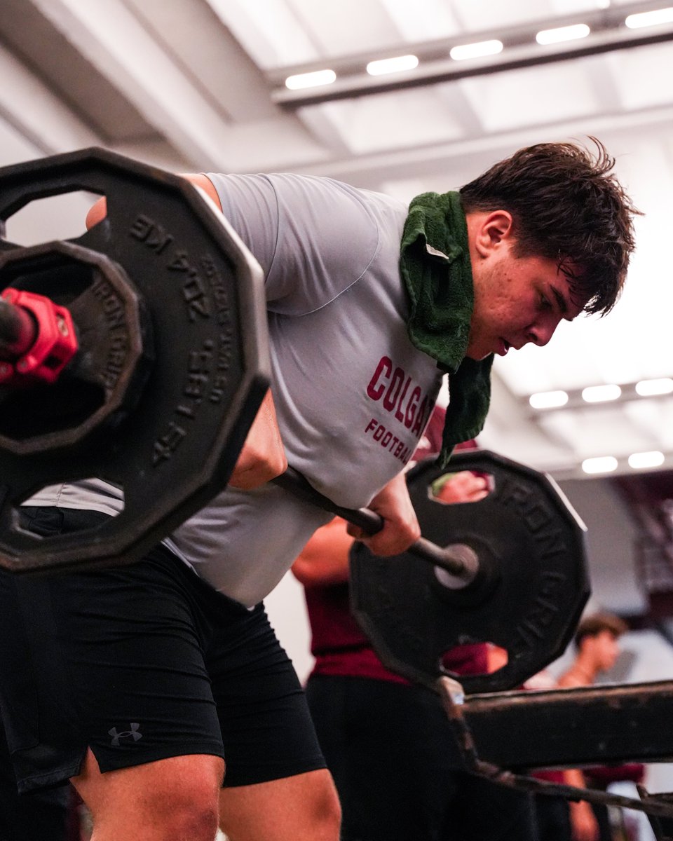 ColgateFB's tweet photo. Back from break!

#GoGate | #DrawTheLine https://t.co/XegLMv6Yxs