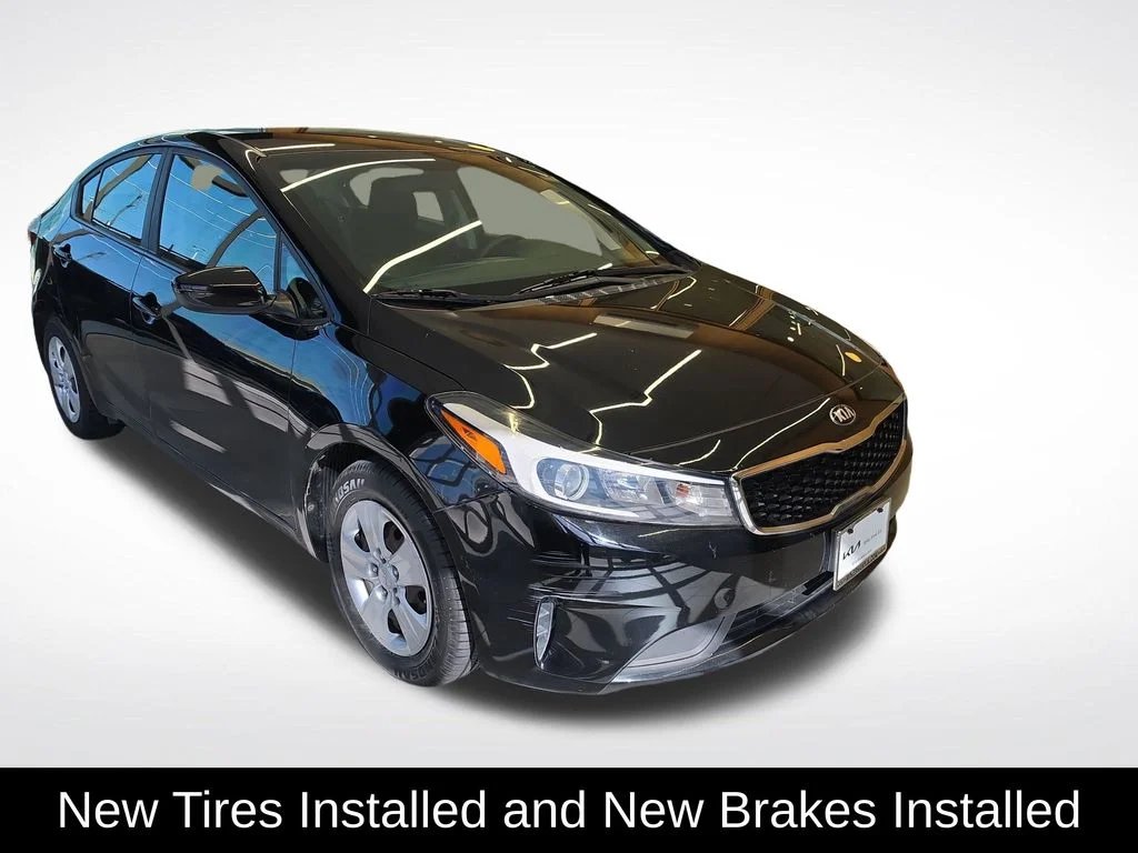 MikeShawKIA's tweet photo. Expect nothing but the best in this Pre-Owned 2018 Kia Forte. 

Stop by for a test drive or click the link to explore more ➡️ https://t.co/LEokdYBsAy https://t.co/1FDZLTHJSN