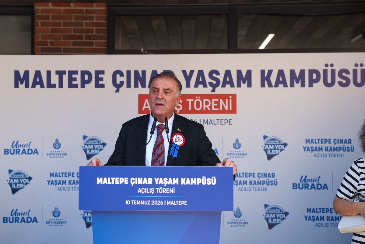 koymenesin's tweet photo. Çınar Yaşam Kampüsü Maltepe’mize hayırlı olsun.

İki yıl önce Cumhurbaşkanı adayımız Ekrem İmamoğlu ile temelini attığımız Maltepe Çınar Yaşam Kampüsü’nü bugün büyük bir gurur ve mutlulukla komşularımızın hizmetine açtık.

Maltepe Çınar Yaşam Kampüsü; çocuklardan yaş almış büyüklerimize kadar her yaştan komşumuzun eğitim, dayanışma ve sosyal hizmetlerle buluşacağı önemli bir yaşam merkezi olacak.

Açılışımızı; İstanbul Milletvekilimiz Suat Özçağdaş, İBB Başkan Vekilimiz Nuri Aslan, il yöneticilerimiz, İlçe Başkanımız Kenan Otlu, Ataşehir Belediye Başkan Vekilimiz Murat Güneş, siyasi parti temsilcileri, meclis üyelerimiz, muhtarlarımız, İBB bürokratları, sivil toplum kuruluşlarının temsilcileri ve komşularımızın katılımıyla gerçekleştirdik.

Bu değerli projenin hayata geçirilmesinde emeği geçen başta Cumhurbaşkanı adayımız Ekrem İmamoğlu olmak üzere, İBB Başkan Vekilimiz Nuri Aslan’a ve tüm İBB emekçilerine teşekkür ediyorum.
