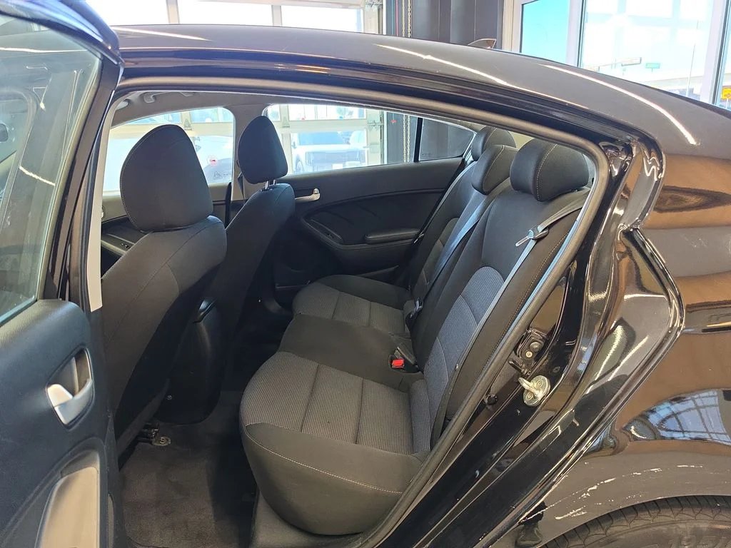 MikeShawKIA's tweet photo. Expect nothing but the best in this Pre-Owned 2018 Kia Forte. 

Stop by for a test drive or click the link to explore more ➡️ https://t.co/LEokdYBsAy https://t.co/1FDZLTHJSN