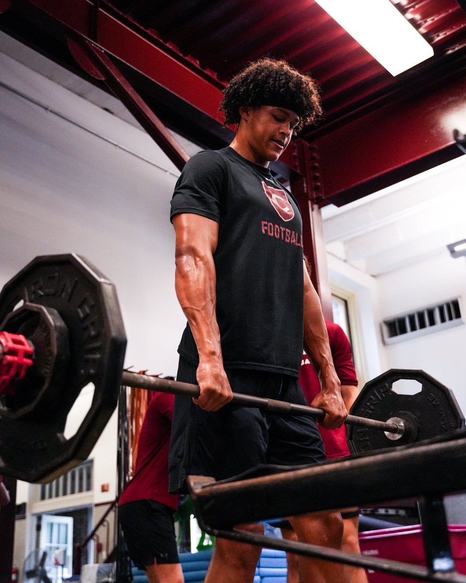 ColgateFB's tweet photo. Back from break!

#GoGate | #DrawTheLine https://t.co/XegLMv6Yxs