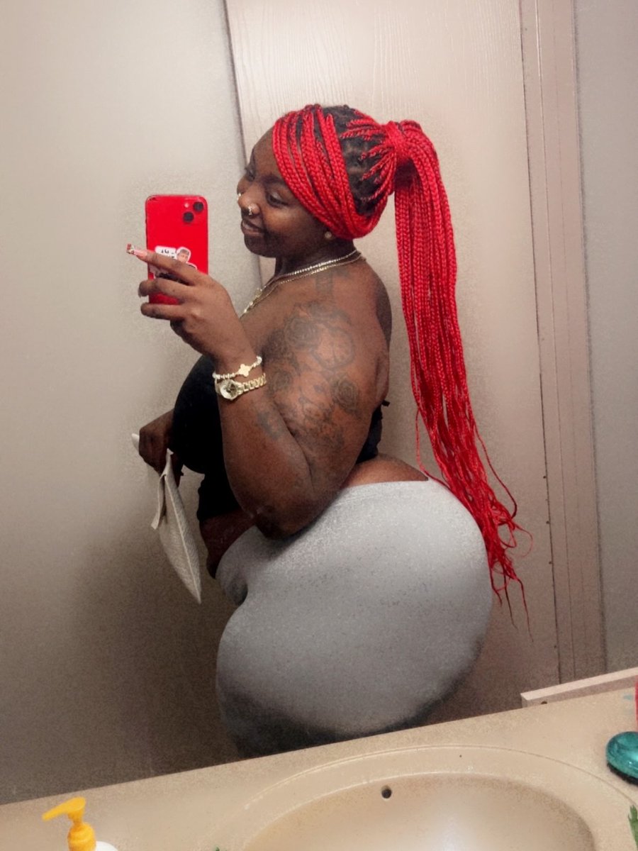 thickgirlnia's tweet photo. Is this not too much for one person to carry? https://t.co/DilqvT2SeG