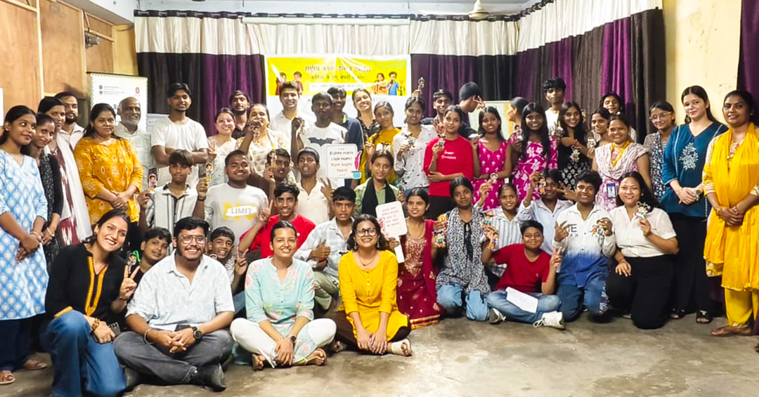 CRYINDIA's tweet photo. Every child deserves a stage. 🎤📖

Proud to be partnering with the Ministry of Education, Rashtriya e-Pustakalaya, and NCCL to help more children find their voice through Rashtriya Kavya Utsav 2026.

Because every voice deserves to be heard. ❤️ https://t.co/4jLIpNbtmn