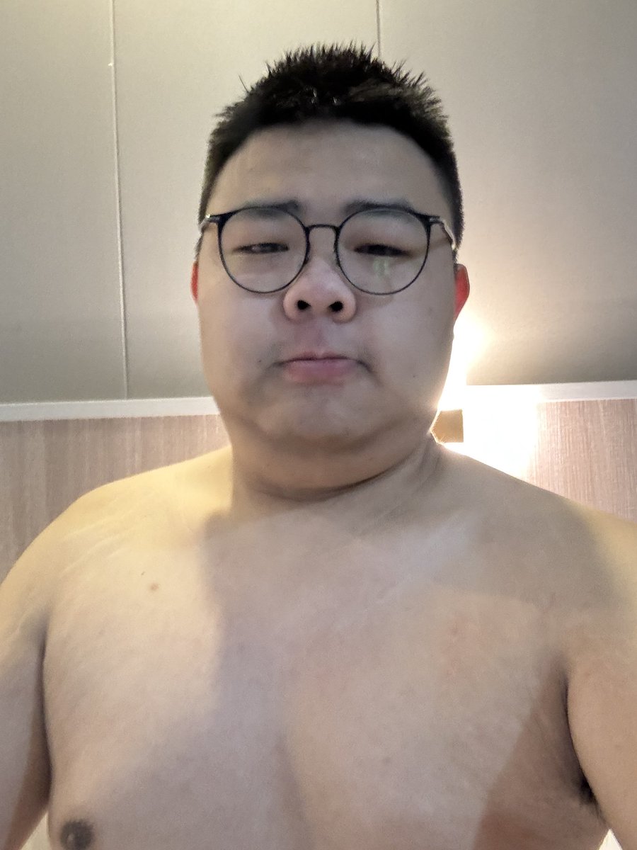zhibaoyuyuyu's tweet photo. 宝宝们 你们可以去看那个电诈的人发的视频 但是千万不要转推 有些同性恋没脑子 什么链接都敢点 点了链接被骗了不要再来骂我人品差了好不好 我求你们了 我没骗到你们的钱 骂倒是替那群搞电诈的抗了 https://t.co/fmLzLPZdt6