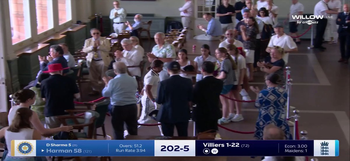 CricUniverse7's tweet photo. AT TEA BREAK
TEAM #INDIA LOST CAPTAIN HARMANNPRET KAUR ON 58(121) runs.
#India at TEA time 202/5 in their first Innings against #England in the One off #Test at #Lords
#ENGvIND
#FIFAWORLDCUP https://t.co/hfwwyyjxD0