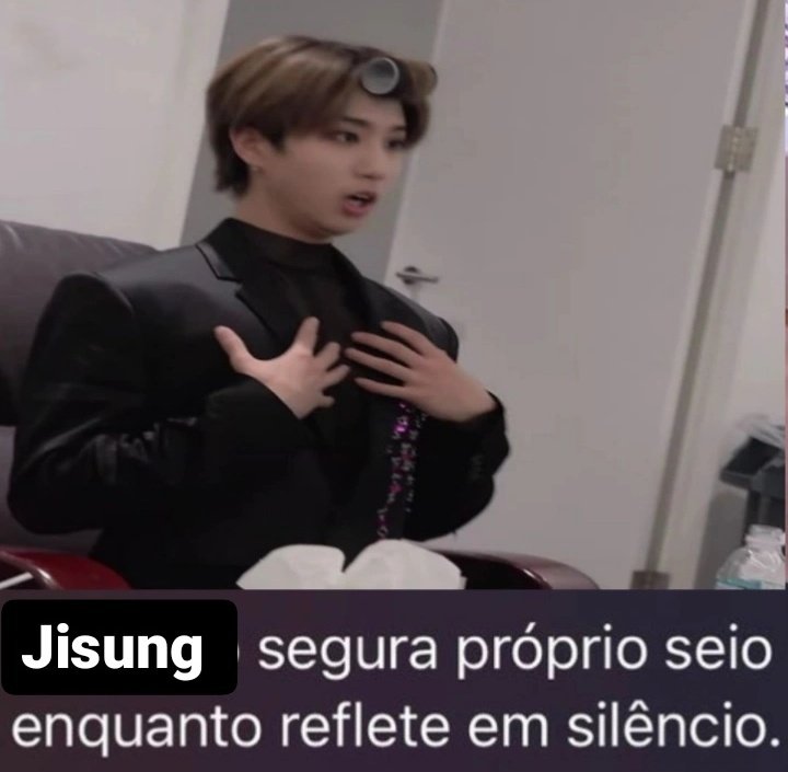 gnabnahcworld's tweet photo. e quando farming começar e o Felix aparecer na tela dançando 67 farmando aura https://t.co/OsDNeQfuTl
