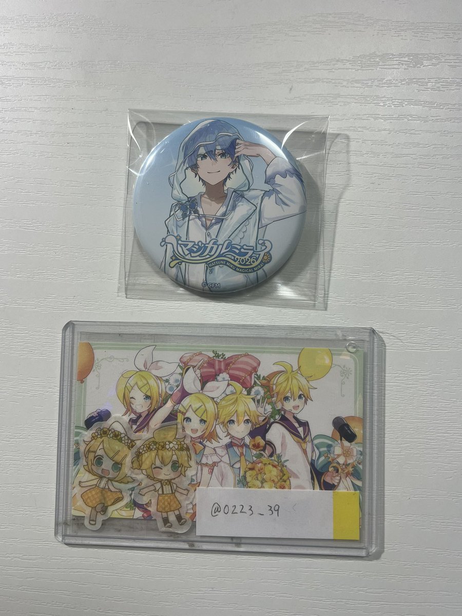 0223_39's tweet photo. @cheesecake_53 初めまして、こんばんは。検索よりお声がけ失礼いたします。
KAITOを1点所持しているのですが、レン1点と交換は可能でしょうか？
ご検討よろしくお願いいたします。 https://t.co/K4rP35oDZ7