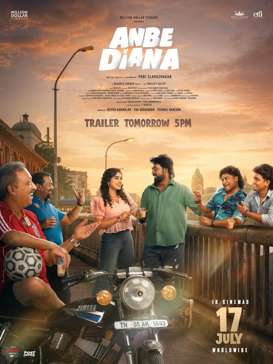 erasaravanan's tweet photo. “ ‘அன்பே டயானா’ படத்தில் உன் பெயர் எப்படி?” - சொல்லி வைத்ததுபோல் எல்லோரும் கேட்கிறார்கள். இதையேதான் தம்பி ‘மில்லியன் டாலர்’ யுவராஜ் கணேசனிடம் நானும் கேட்டேன். அவரின் கோடியளவு உழைப்பில் கொஞ்சநஞ்ச நேரம் உடன் நின்றதைத் தவிர, நான் வேறேதும் செய்ததில்லை. பெருகியோடிய அன்பில் எங்களின் Era Entertainment நிறுவனத்திற்குப் பெருமை சேர்க்கும் விதமாய் தயாரிப்பாளர்களில் ஒருவர் என்கிற தகுதியை எனக்கு உருவாக்கிக் கொடுத்திருக்கிறார் யுவராஜ். அவர் திட்டமிடலில் ‘அன்பே டயானா’ படத்திற்கு ஆதரவு பெருகுகிறது. விநியோகஸ்தர் மத்தியில் மகத்தான வரவேற்பைப் பெற்றிருக்கும் படம், ஓடிடி உள்ளிட்ட வணிகத்திலும் சாதித்திருக்கிறது. 

ஒரு படத்தை எல்லோருக்கும் பிடிக்கும் வண்ணம் எப்படி முன்னிறுத்துவது என்பதில் யுவராஜை அடித்துக்கொள்ள ஆள் இல்லை. தேநீர்க் கோப்பை தொடங்கி பேருந்து, ஆட்டோ உள்ளிட்ட அத்தனையிலும் ‘அன்பே டயானா’ டிசைன்ஸ் பிரதிபலிக்கின்றன. மழைக்கால அடைக்கோழியைப் போல் படத்தைக் கண்ணும் கருத்துமாய்க் கவனித்து நிலை நிறுத்த யுவராஜ் படுகிற பாட்டை, திரைத்துறை நோக்கி வருபவர்களுக்குப் பாடமாகவே வைக்கலாம். அப்பேர்ப்பட்ட உழைப்பு!

‘மில்லியன் டாலர்’ நிறுவனம் தயாரிக்கும் படங்களுக்கே உரிய ஈர்ப்பும் இதயத் துடிப்பும் ‘அன்பே டயானா’வில் இன்னமும் அதிகம். ‘ஜமா’ பாரி இளவழகன் எழுத்து, இயக்கம், நடிப்பு என முப்பரிமாணத்தில் கலக்க, கதாநாயகி ரம்யா ரங்கநாதன் கண்களில் ஒத்திக்கொள்கிற அளவுக்கு நெஞ்சம் ஈர்க்கிறார். ட்யூப் லைட் வெளிச்சத்தில் படபடக்கும் தட்டானைப்போல் அவர் கண்கள் கடகடவெனப் பேசுகின்றன. ஹாக்கி ஸ்டிக்குடன் அவர் கிளம்பிப்போகிற வேகமும், கண்ணாடிக்குள் விரல் விட்டு போங்கு காட்டுகிற இவர் சேட்டையும் செம. பிரமாதமான எதிர்காலம் இருக்கிறது இந்தப் பெண்ணுக்கு! 

ரோஜா மேடம்தான் படத்தின் தூண். மிரட்டி இருக்கிறார். சேத்தன் சாரும் ‘பரிதாபங்கள்’ கோபியும் படம் முழுக்க சிக்ஸர் அடிக்கிறார்கள். ‘சிரஞ்சீவி’ பாத்திரத்தில் தம்பி சுதர்சன் பெரிய பெயர் வாங்கி இருக்கிறார். இஸ்மத் பானுவும் அவர் மகள் பாத்திரமும் தனித்த சிறப்பு!

இசையும் பாடலும் வரிகளும் குரலும் கோடி தகும். எல்லா வகையிலும் ‘அன்பே டயானா’ உங்கள் உள்ளத்தை அப்படியே அள்ளிக் கொள்ளும். ‘மில்லியன் டாலர்’ நிறுவனத்தின் தயாரிப்பில் உடன் நின்ற பெருமை, எனக்கும் எங்கள் நிறுவனத்திற்கும் வாழ்நாளுக்கும் நிலைத்திருக்கும்!

@PariElavazaghan @RamyaRanganathn @Chetan_k_a @RojaSelvamaniRK @AravindhrajaG

Written & Directed by @PariElavazaghan 🎬
A @bharathsankar12 Musical 🎶

@CalistShelley @Editor_Partha @Lyricist_Mohan @soorajslive @muthamilrms @sudharsangandhy @nikhila_sankar_ @Ismathbanu1 @udaykumar_mix @MillionOffl @Neo_Castle_ @erasaravanan @Yuvrajganesan @narentnb @Vivek_5790 @shajankafka @divomusicindia @proyuvraaj