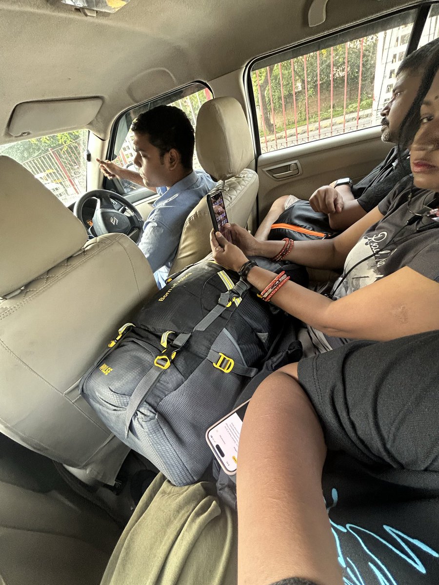 BrijeshvrmKumar's tweet photo. @rapidoapp_ Booked a cab from Leela Hotel. I booked a premium because we were 4 people with 4 big bags Bags but there was no space in the trunk because of the CNG Cylinder. I adjusted two bag in the trunk and other two was adjust on our legs and no Customer Support available. https://t.co/NGQoabUtQ8