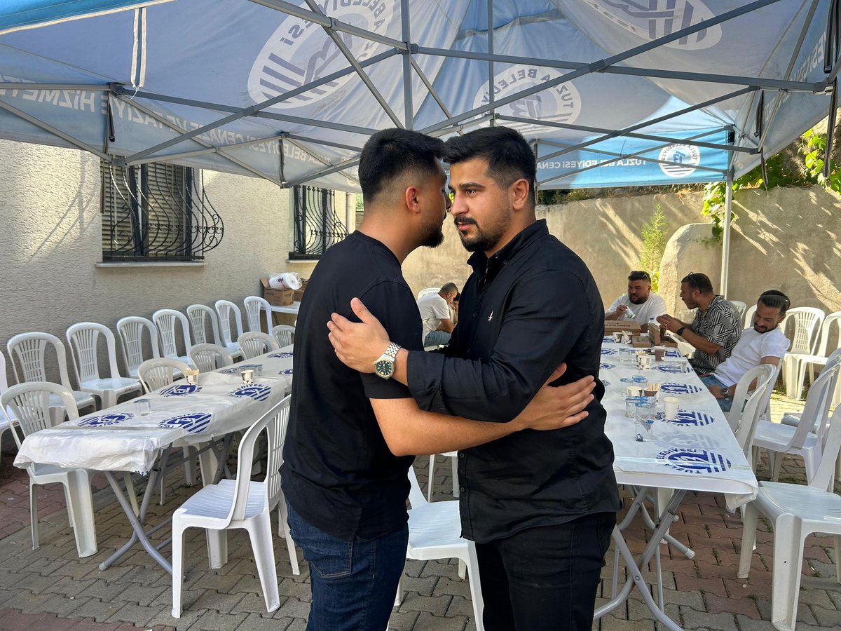 tuzlaakgenclik's tweet photo. İlçe Başkanımız @EyupKocalar ve ilçe yönetimimizle birlikte, Pendik İlçe Gençlik Kolları Başkan Yardımcımız Oğuz Kaya’nın kıymetli babaannesi Mevlüde Kaya’nın taziyesine katıldık.

Merhumeye Allah’tan rahmet, Kaya ailesine ve yakınlarına sabır ve başsağlığı diliyoruz. https://t.co/o0nCfTR30C