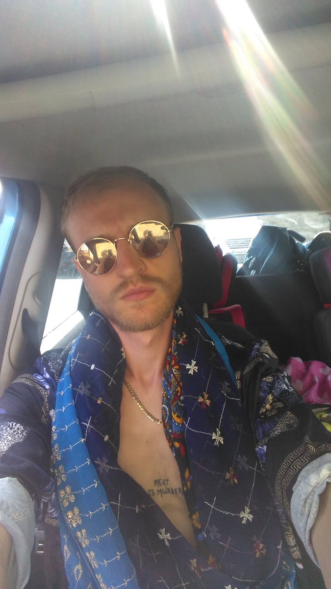 Philip Piggott tweet media