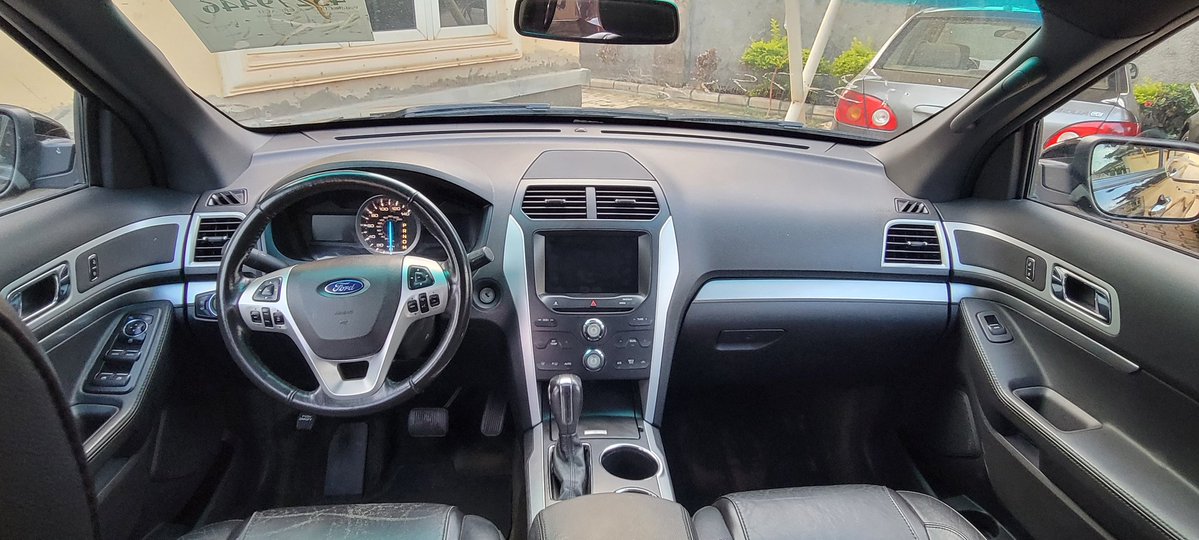AkolisaR's tweet photo. 2013 Ford Explorer XLT https://t.co/mkLNSEcv7N