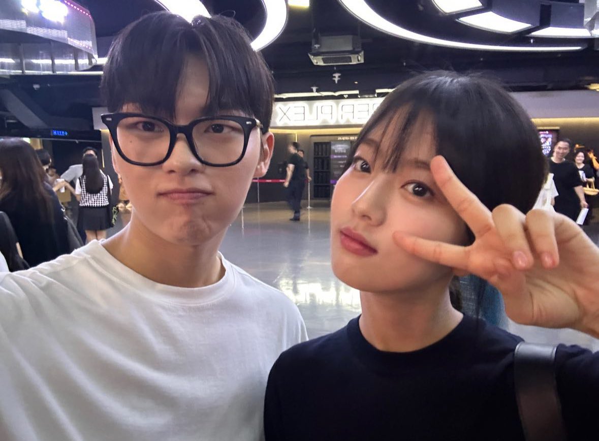 kivoo02's tweet photo. #눈물 #그리움 #재회 https://t.co/GhmLivDhyB