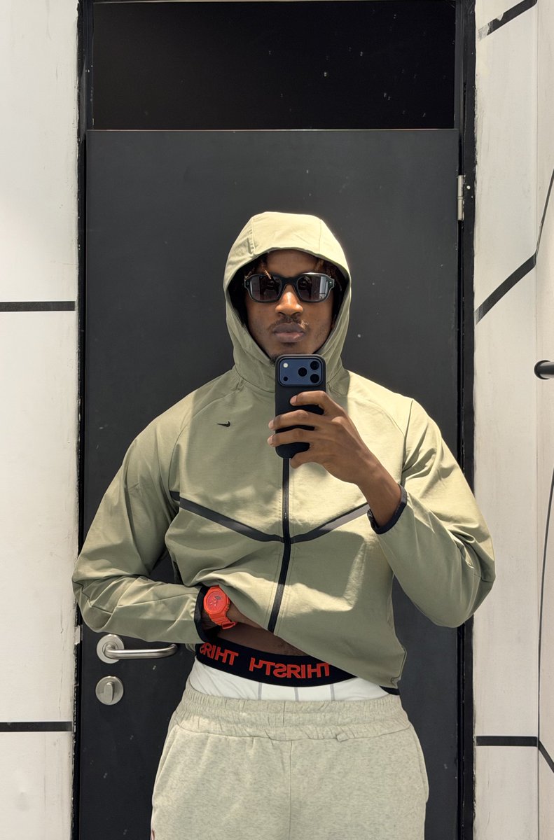 flygodT's tweet photo. NBYS https://t.co/pAMybpIs1o