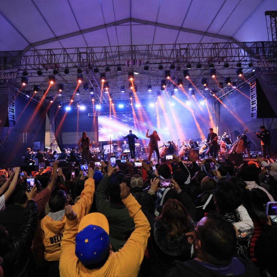SECTUR_mx's tweet photo. Este verano, vive una experiencia que ilumina los bosques del Estado de México. 🌿

Del 24 al 26 de julio, Amecameca, Tlalmanalco y Ecatzingo te esperan en el Festival Internacional de las Luciérnagas 2026, con actividades culturales, artísticas, deportivas, un pabellón gastronómico y artesanal, además de la oportunidad de disfrutar el avistamiento de luciérnagas en los ecoparques de la región. 🪲✨

En esta edición, la República de la India y el estado de Hidalgo participarán como país y estado invitados. 🤩

📍 Valle de los Volcanes, Estado de México.
🎟️ Entrada gratuita.