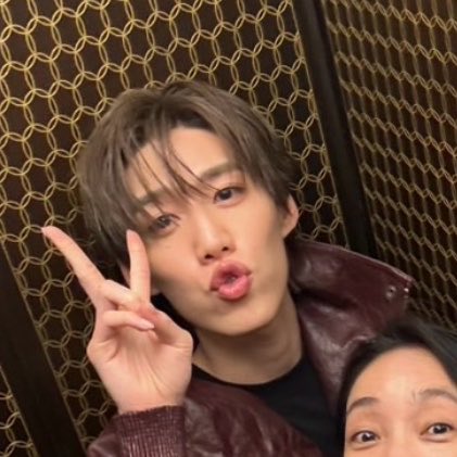_muffinp's tweet photo. อะเด้ะ จับเด่กดื้อล่ายหนึ่มอู้ดคับ อู้ดจู่คนเลียวด้วย!🐽

PP KRIT AT BALENCIAGA COUTURE55  
#Balenciaga55thCouturexPPKRIT #ppkritt https://t.co/RXG4MhZEUk