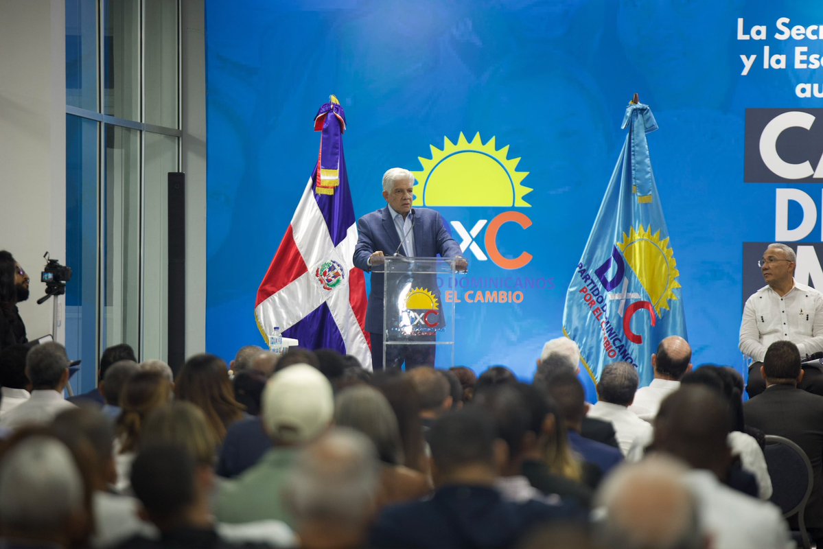 partidodxc's tweet photo. El Partido Dominicanos por el Cambio (DxC) llevó a cabo la conferencia “Cambios, Desafíos e Impacto del Nuevo Código Penal Dominicano”, un espacio de análisis y orientación que reunió a especialistas para abordar los principales aspectos de esta importante legislación.

#DxC https://t.co/8dJVmEN9H0