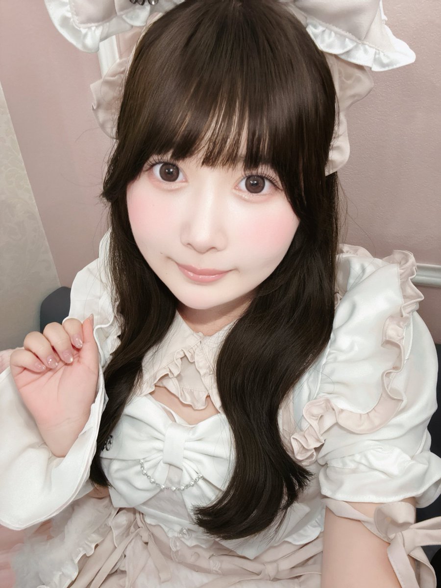 SC__choco__'s tweet photo. はじめまして！⪩⪨
すい〜ときゃっとでお給仕させていただきますちょこです🍫♪♪
これからよろしくお願いします,,ᴗ  ̫ ᴗ,,♡

 #すい〜ときゃっと  #メイドカフェ 
 #コンカフェ  #秋葉原 https://t.co/Bj3r4tsHzQ