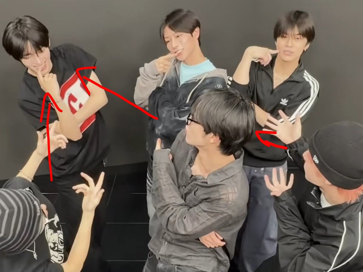 yfk_koinulove's tweet photo. てかほんとに意識過剰やったら大変申し訳ないんですけど、皆様シンヘンのこと見てますか❓️シンヘンはKO1KEYZのメンバーにとってどういう存在なのか伺っても❓️ https://t.co/952A3Dwuqz