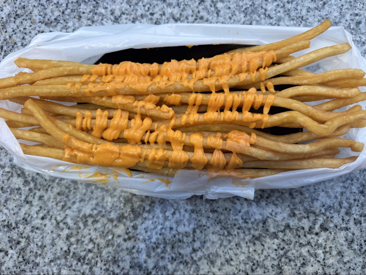 2daimeda's tweet photo. 立川『ドネル・ケバブ』
ここのケバブサンド美味しい😋
皆さんも良かったら行ってみてね👍🏼
#立川 #ケバブ #ドネルケバブ https://t.co/HJbiyINCca