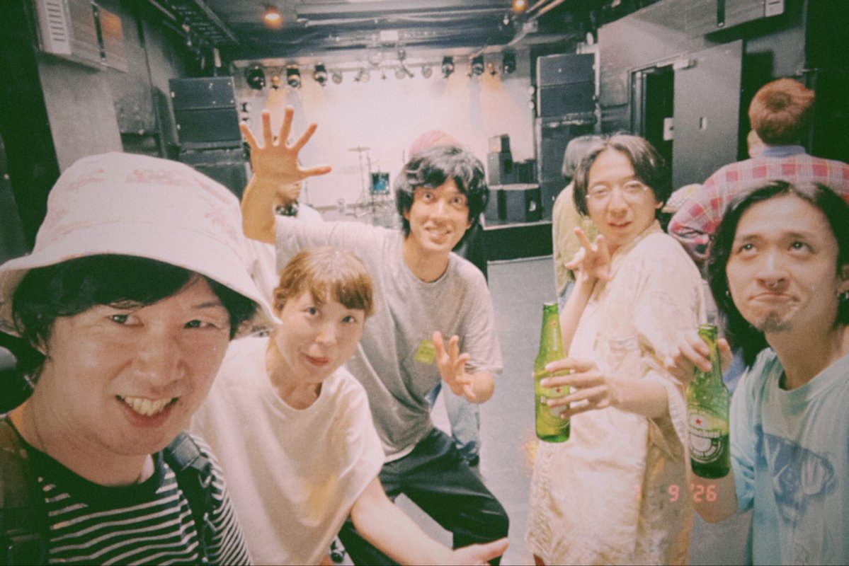 ThePlains3's tweet photo. 昨日の下北沢ERA、たくさん個性の強いバンド観れて楽しかったー🤣

すてぃぎもろくさんと📸 https://t.co/0tBK5F1hdS