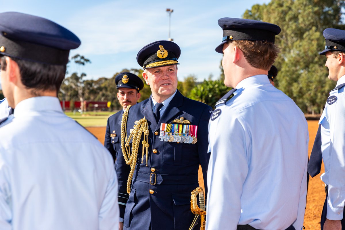 CAF_Australia's tweet photo. Thank you to the graduates, families, friends and instructors of No. 285 ADF Pilots’ Course for the honour of serving as Reviewing Officer at RAAF Pearce. A proud day recognising extraordinary effort and achievement. Thank you, @WOFFAF for joining me. https://t.co/xrdnNg0MU3